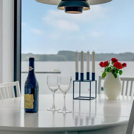 Florinda - 10m From The Sea By Interhome *