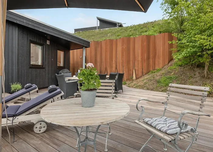 Florinda - 10m From The Sea By Interhome